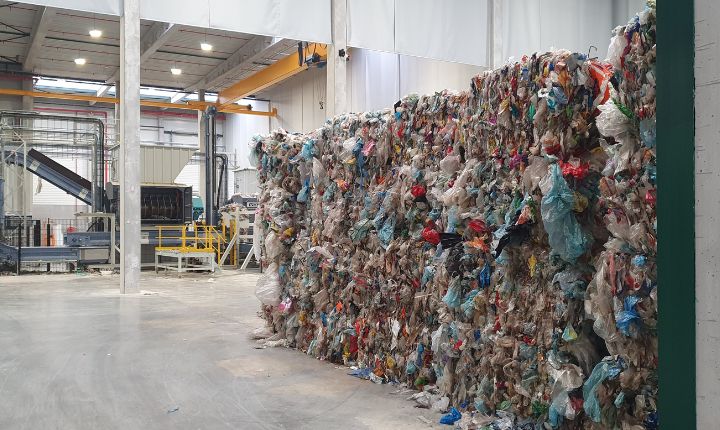 ISOIL_case stud_impianto di riciclo della plastica